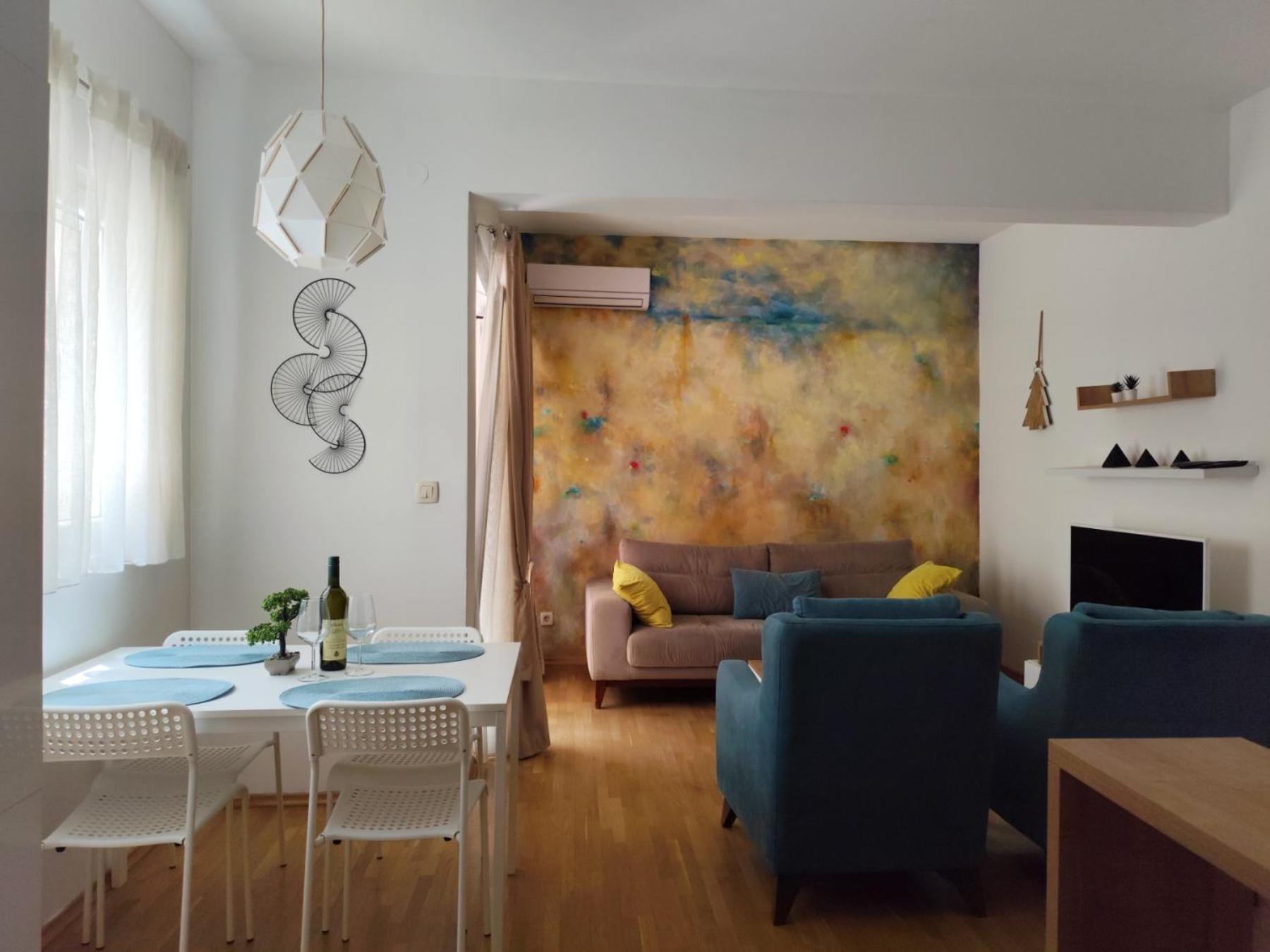 Kan Apartment *
